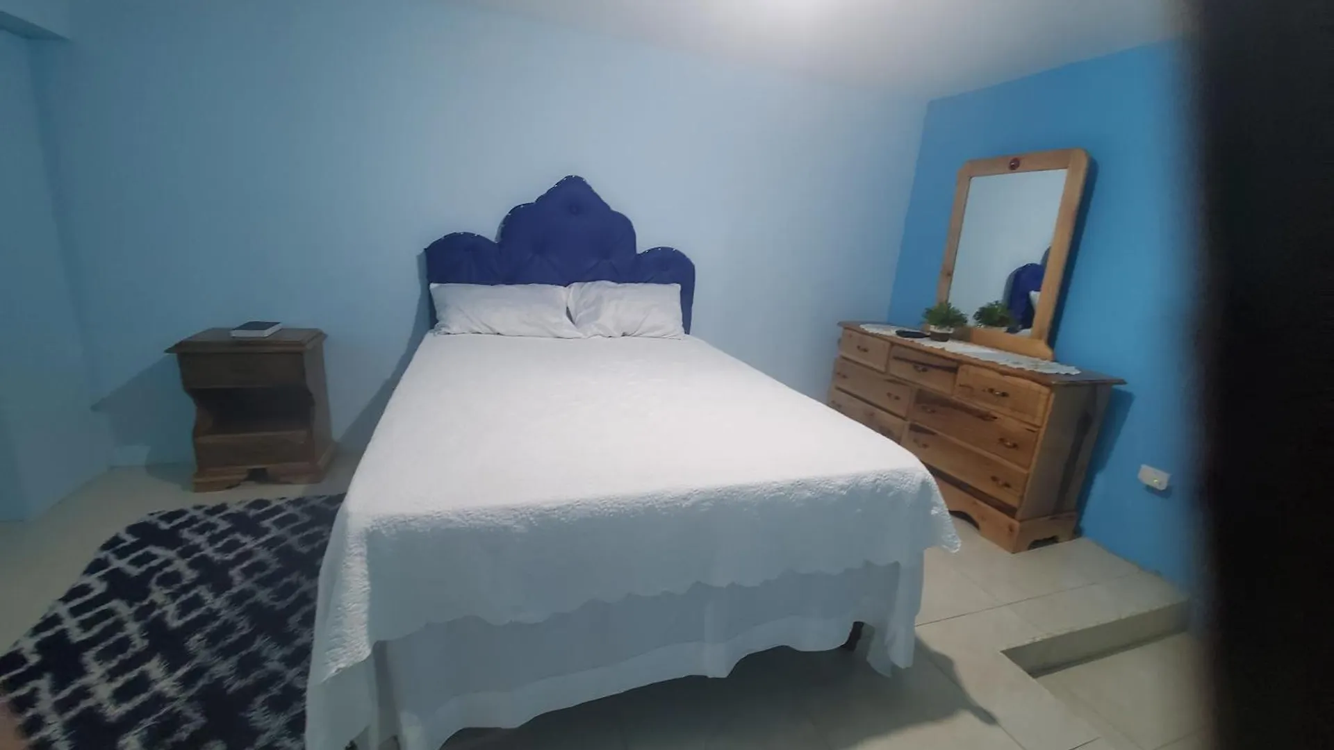Mckay'S Home Away From Home Hatfield 0*,  Jamaica